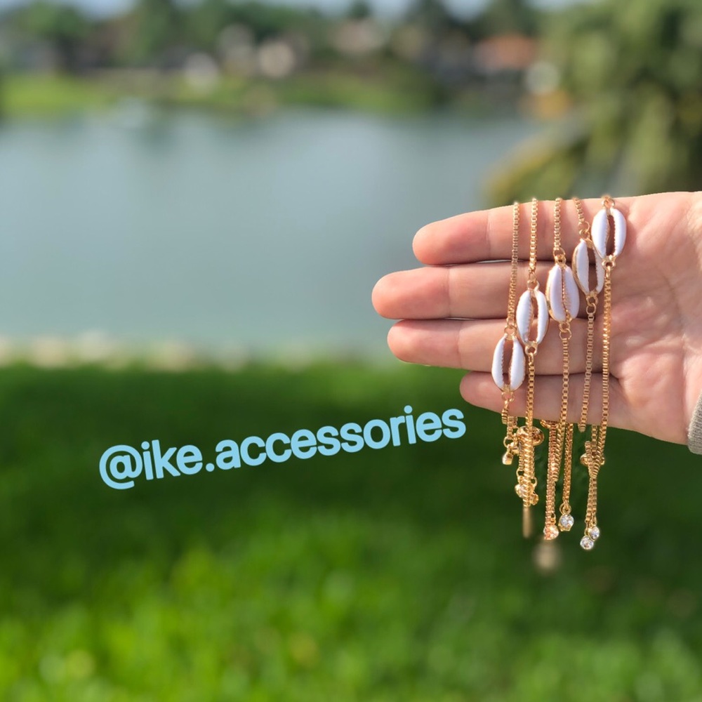 Seashell bracelet